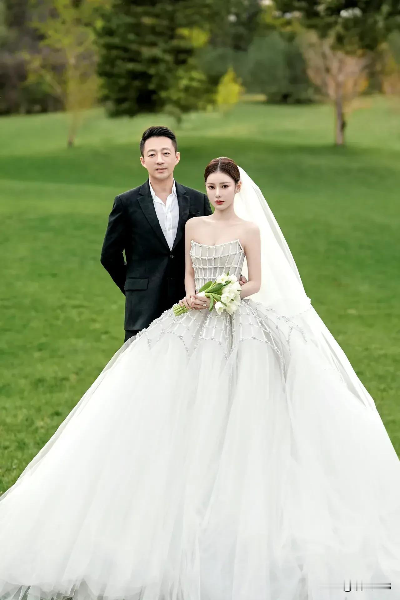 《晒一张美食照片》你期待赵丽颖去哪个赵立新结婚照宋家腾和老婆的