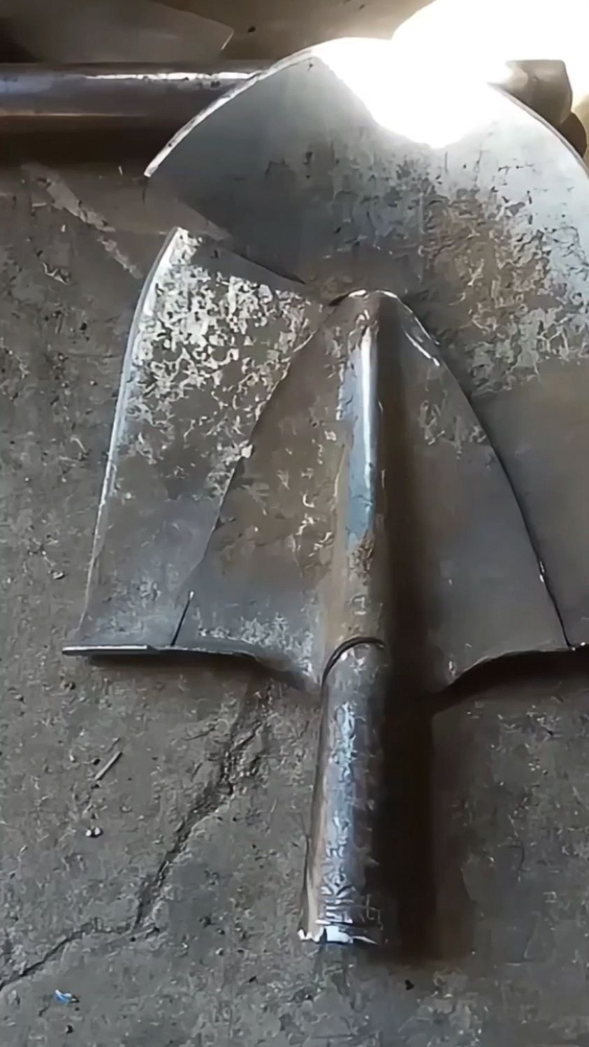 废旧铁锹制作家用小搞头