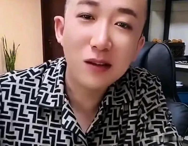 到时准备随礼5万块钱,身边哥们儿结婚都随礼5万