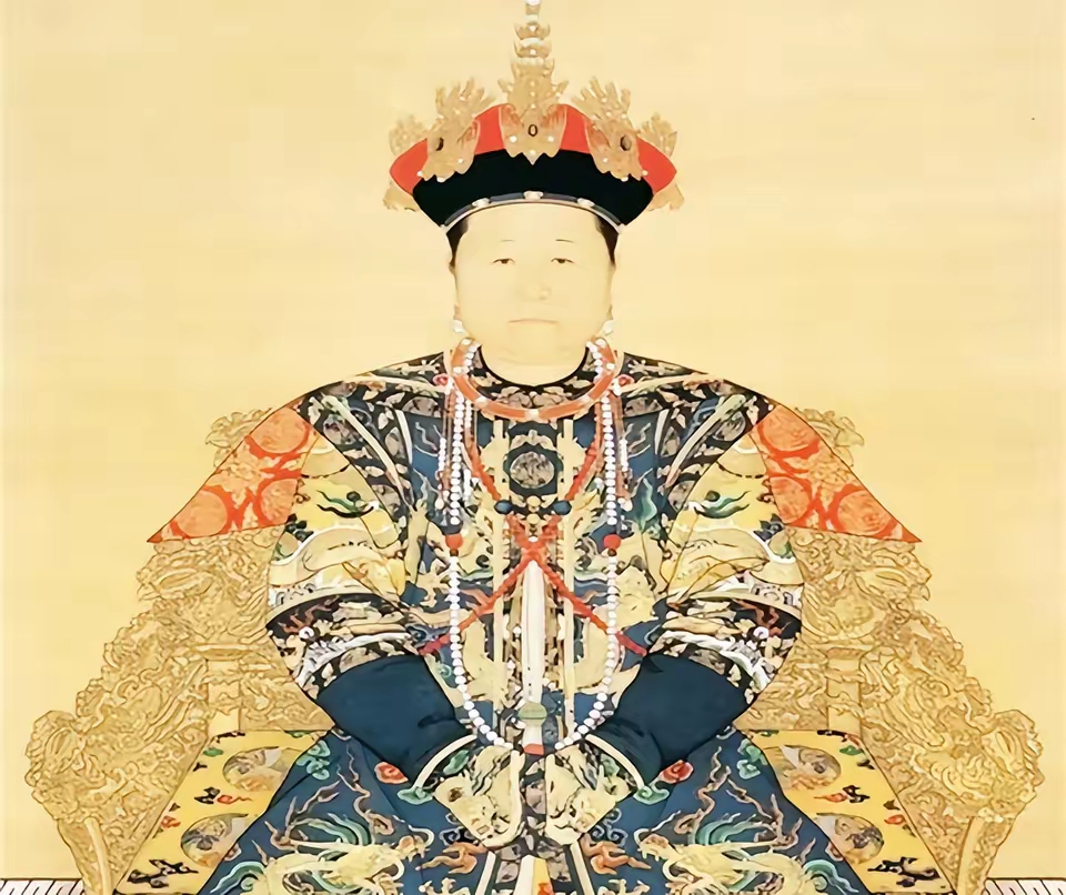 1651年,孝庄皇后对洪承畴旧情难忘,特让儿子顺治召洪承畴进京议事