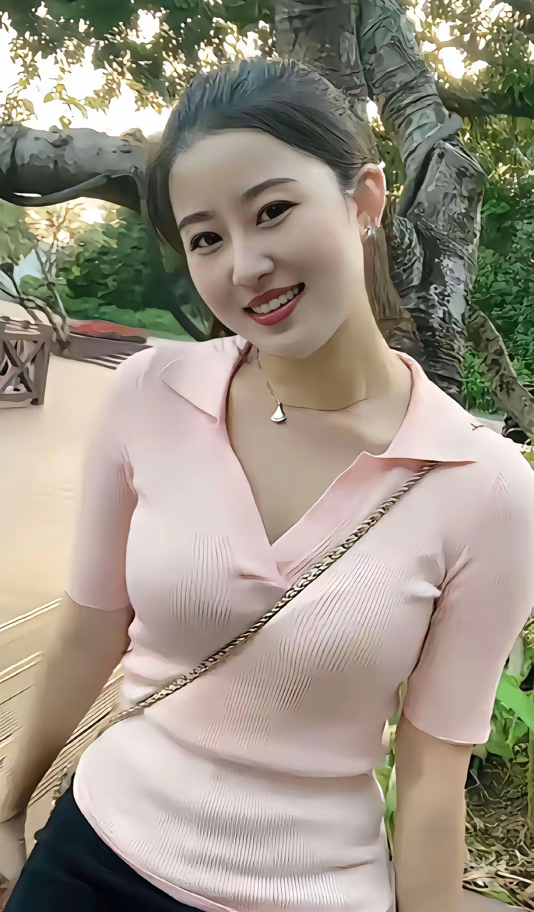 "千万不要喜欢少妇,她们装得了可爱,驾驭得了成熟,痴情到你害怕,花心