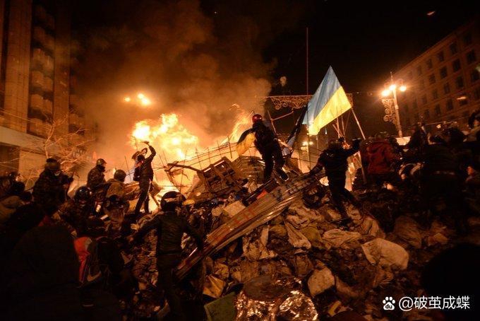 中情局不仅参与了乌克兰的秘密行动,他们还策划了一项全球操纵,生物