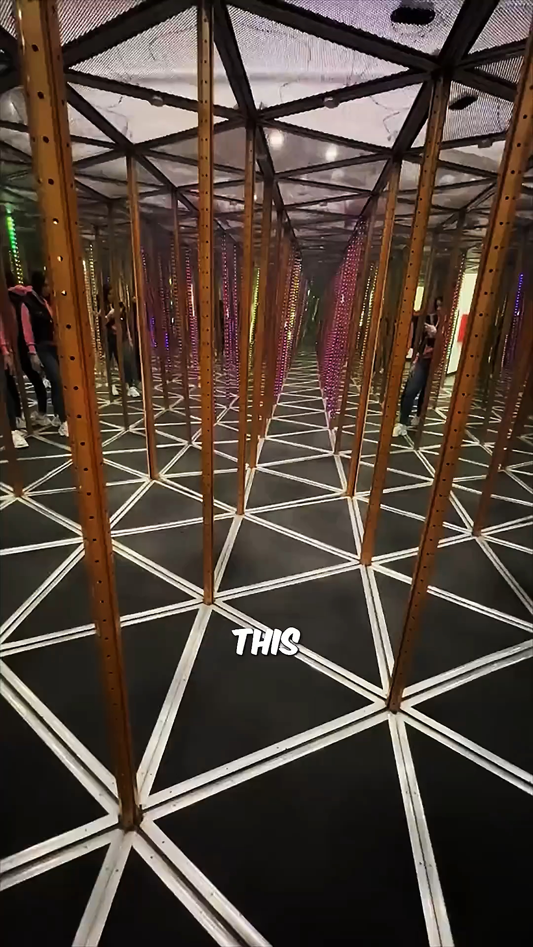 一般人很难走出镜子迷宫