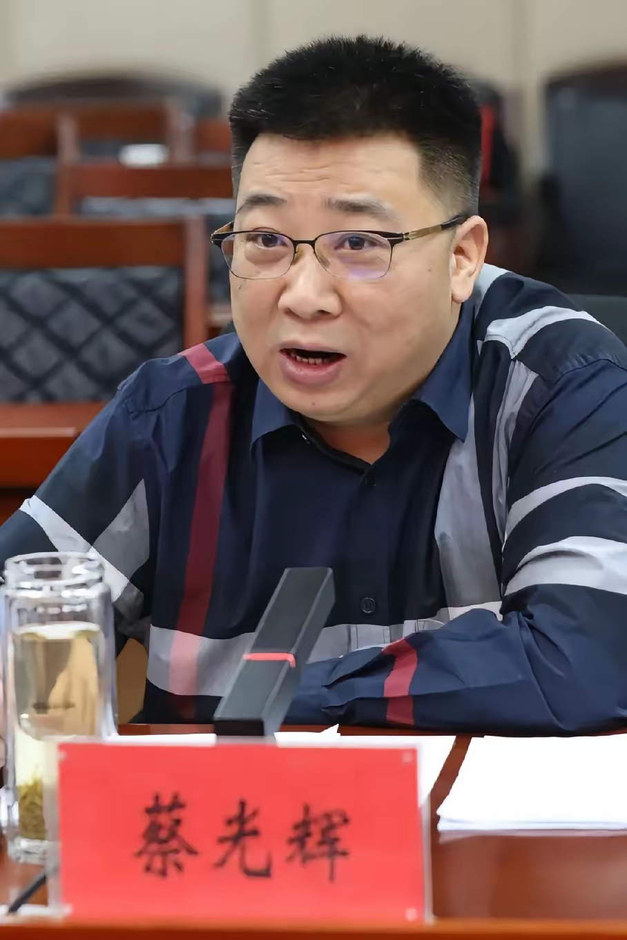 这个蔡光辉,湖南娄底新化人,51岁