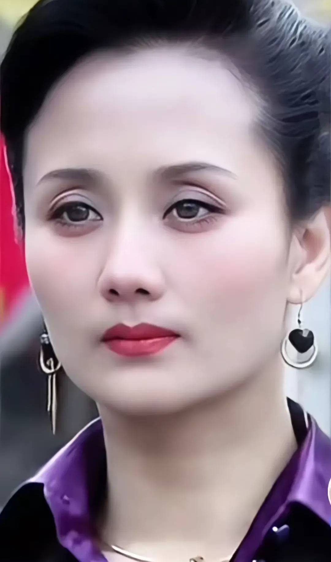 她总是演一些不讨喜的角色,一副高高在上,盛气凌