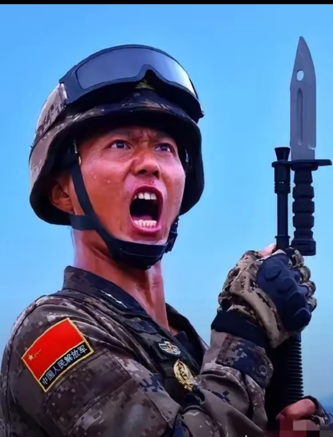 送你一份阅兵观看指南! 9点开始,别忘了守着电视看直播,记住,看直播!