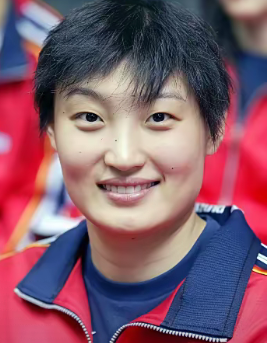 女排助理教练杨昊不久前在接受央视记者采访时表示:"排球是集体项目