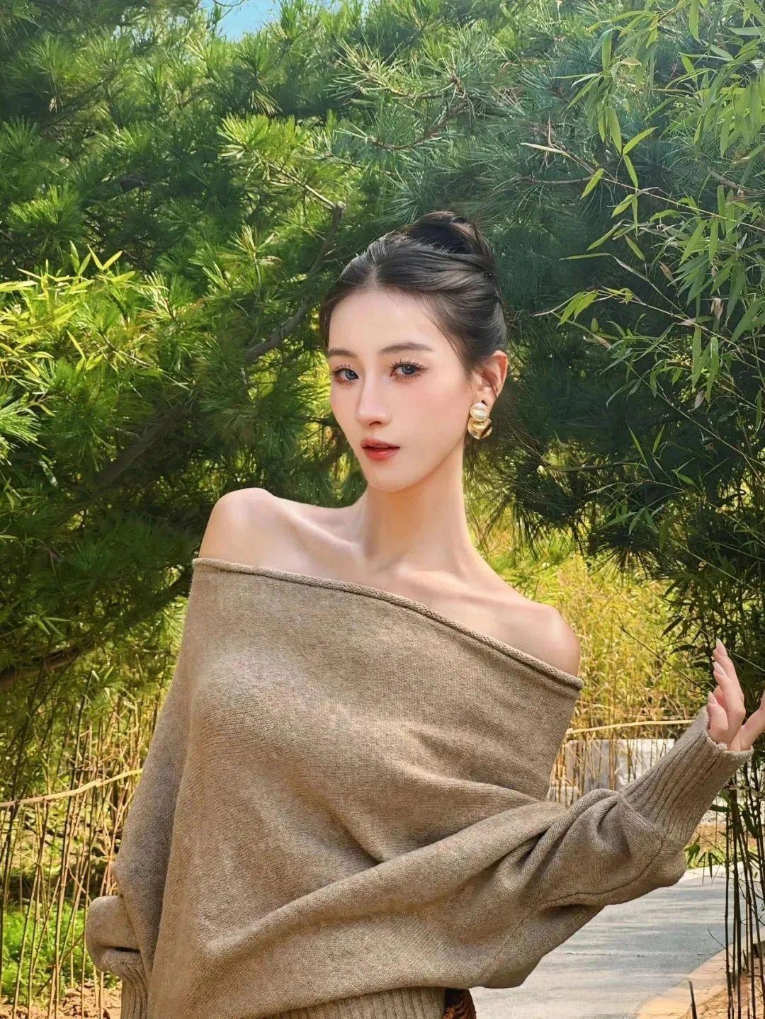 家人们我刚刷到肖涵那组照片惊得我下巴都快掉地上了这身材也太
