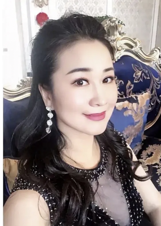 四平市第三中学的姜丽霞校长,被爆严重违纪违法,伊通满族自治县纪委监