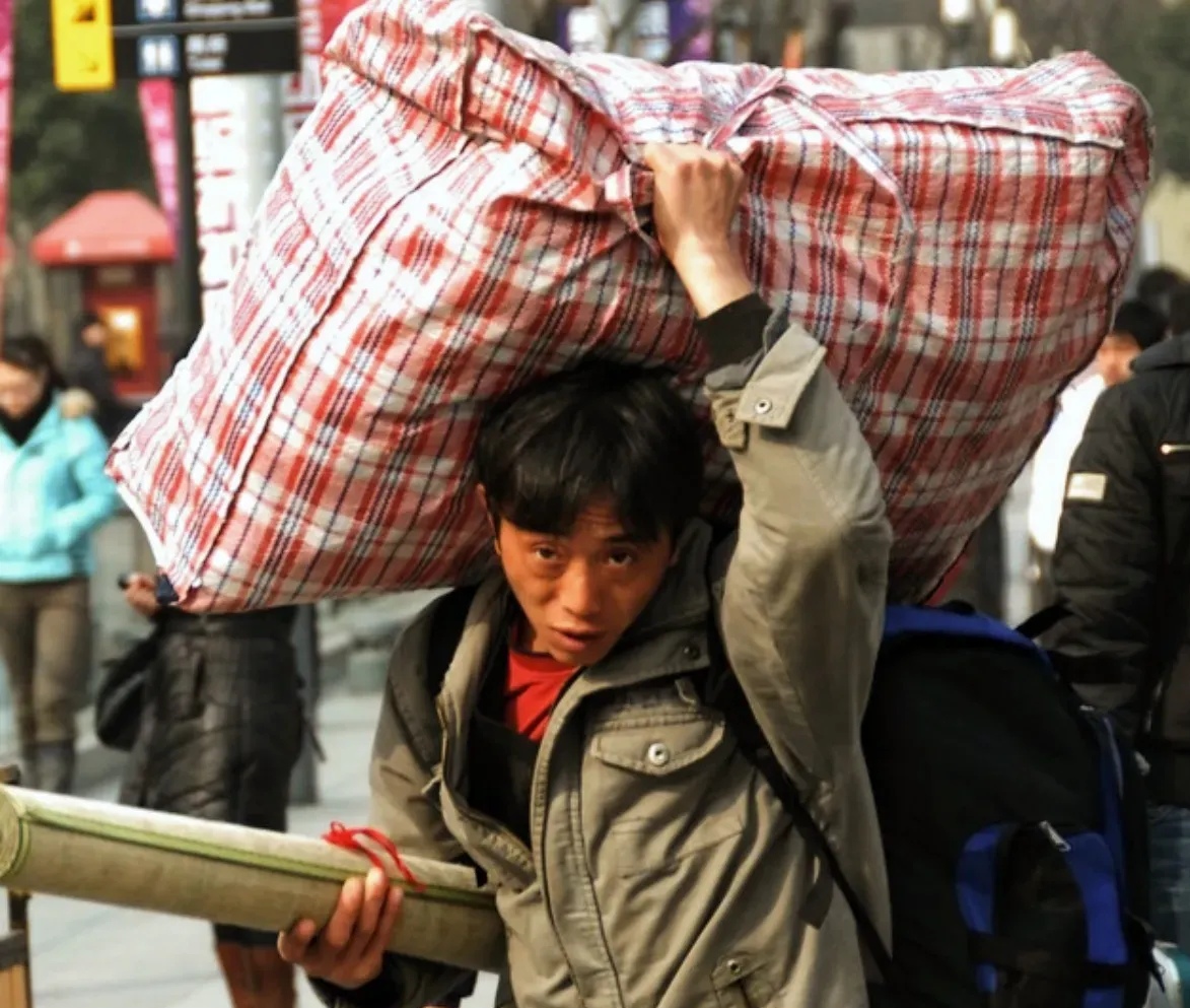 一位成功人士说给普通家庭的八句话: 1,一定要帮助