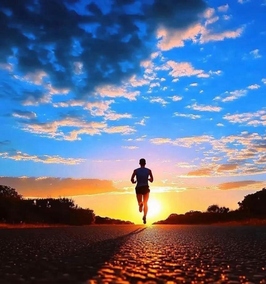 第一:两只手摸后脑勺,没什么问题