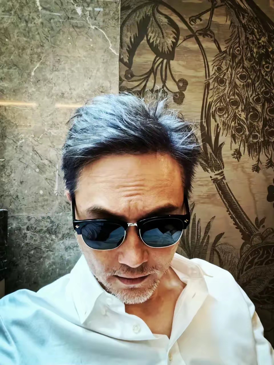 有人说他老了,可我觉得他这叫越老越有韵味