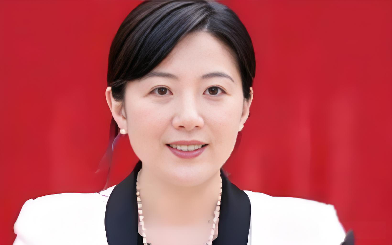 肖靖的故事便是如此,她的浪漫邂逅竟变成了令人啼笑皆非的