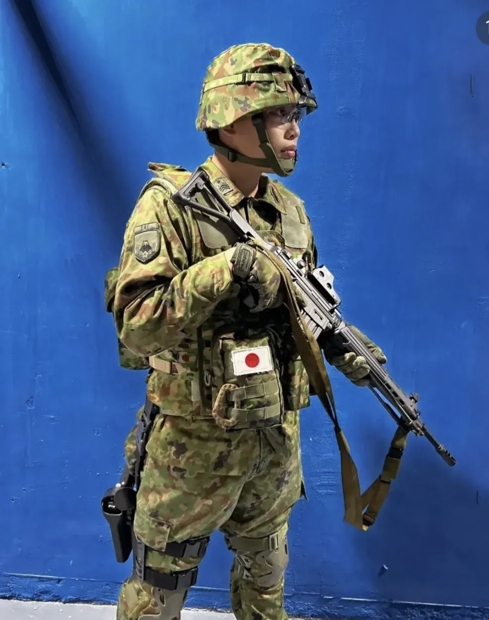 大名鼎鼎的火烧日本厕所一世瑜亮的驻日美军今天发公告了,所有美军