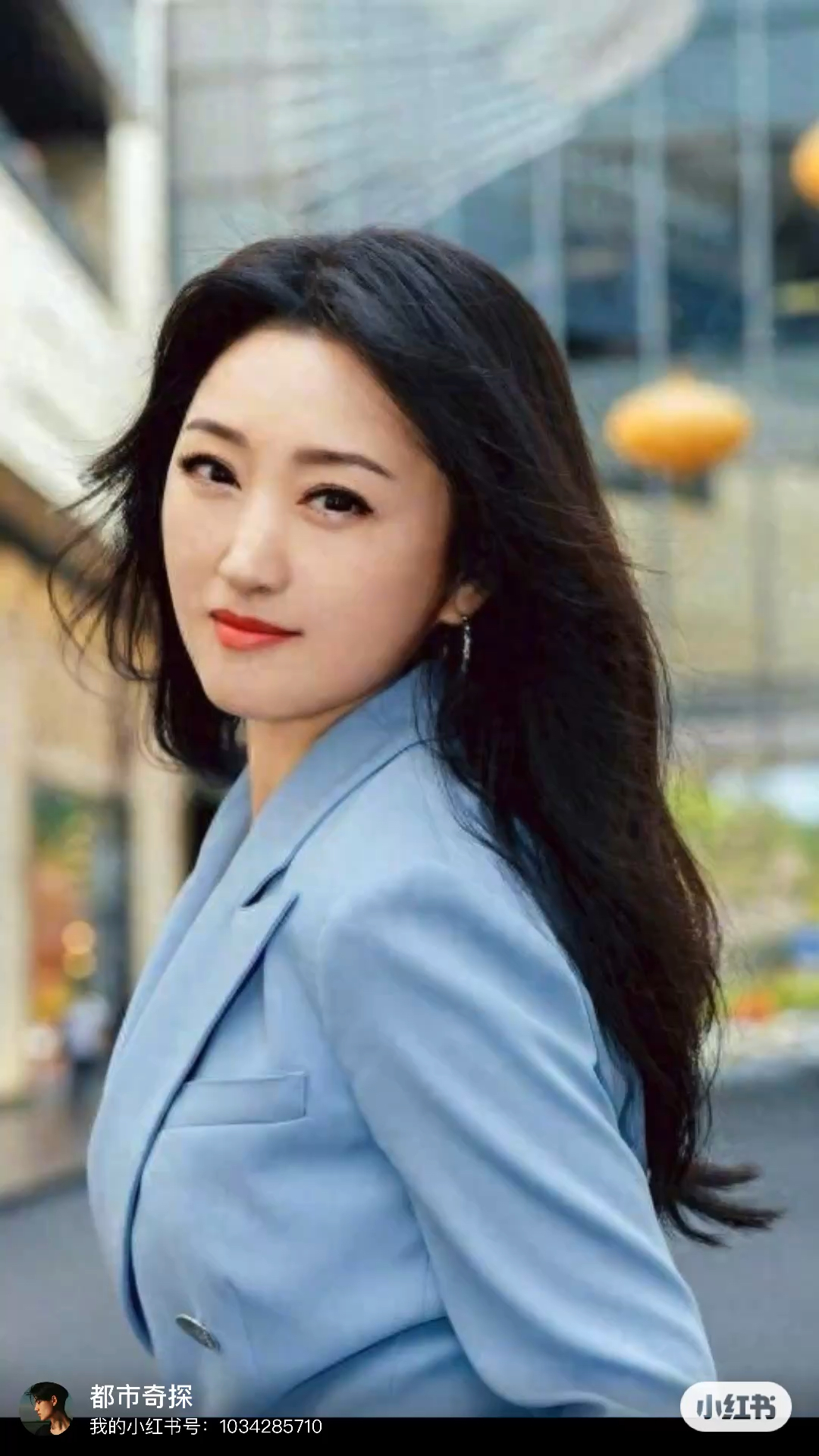杨钰莹轻轻的告诉你了!