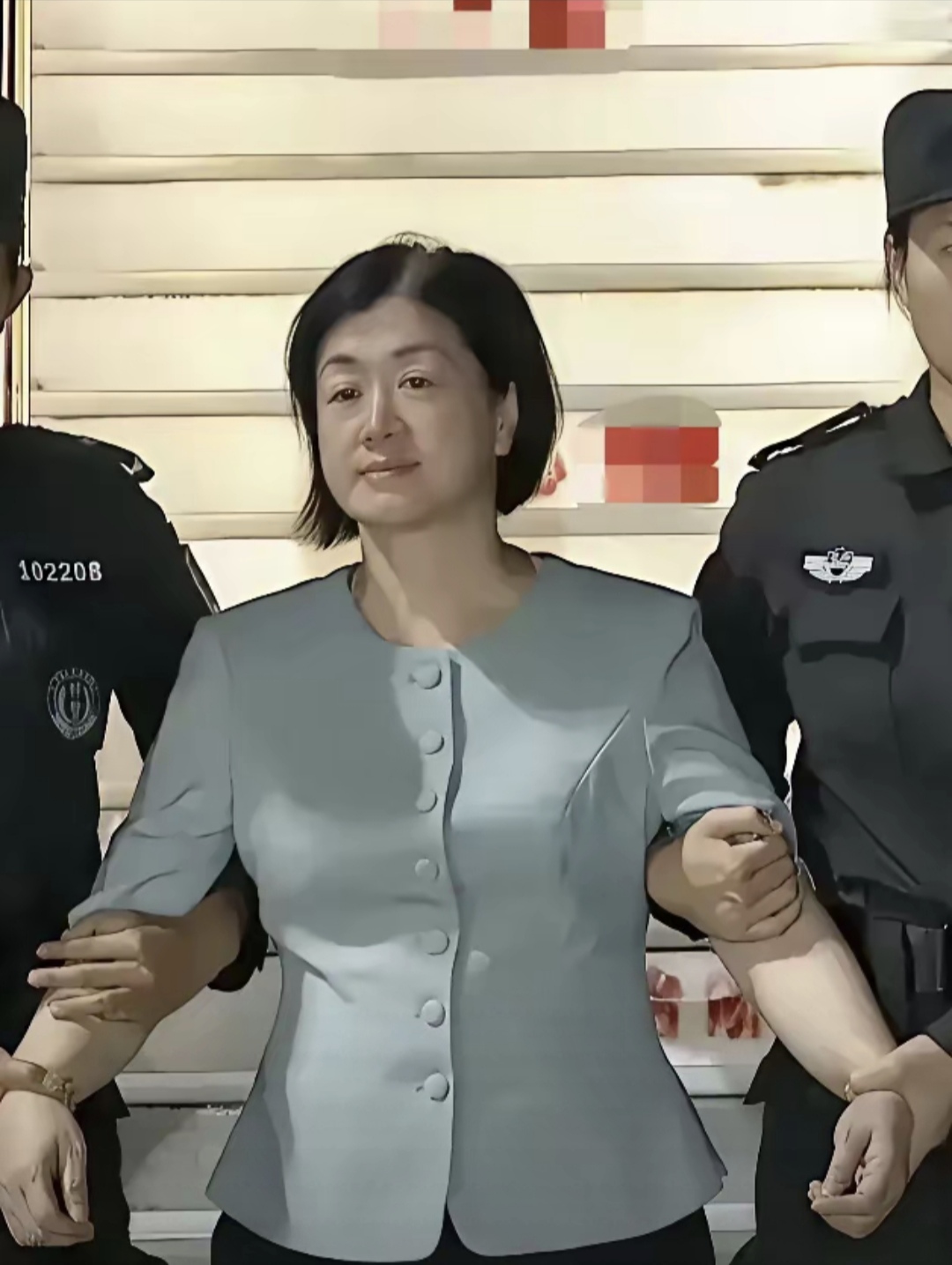 我朋友说:钱糟蹋完了,回来吃牢饭养老. 网友们怎么看?