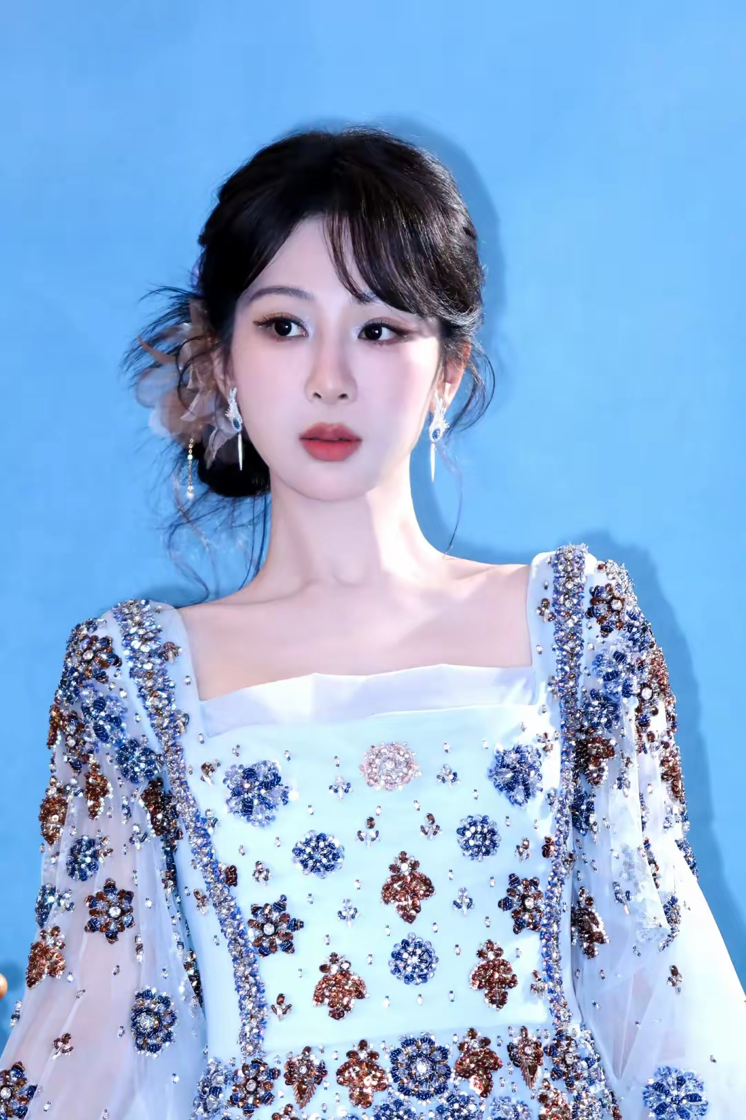 "  孙红雷就指着黄子韬问杨紫:"你看他