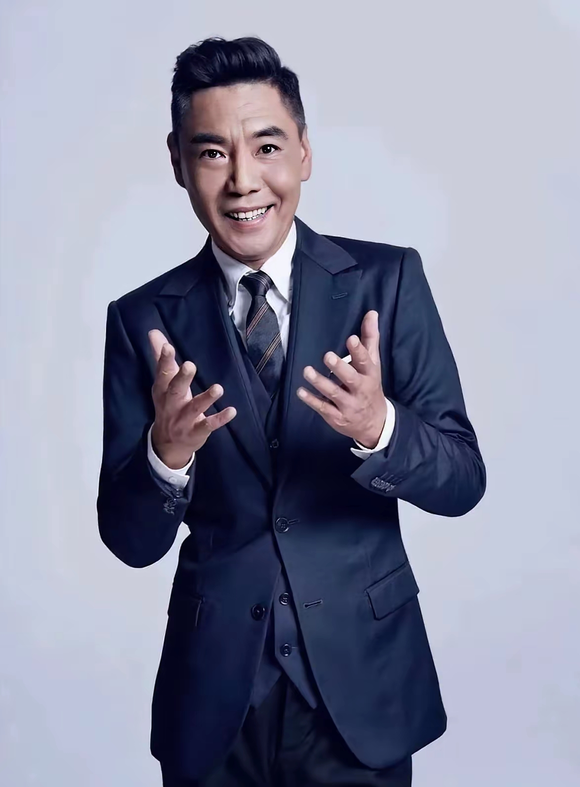 晚会 我只想说 姜还是老的辣年轻人还得练今天在调的都是老歌星