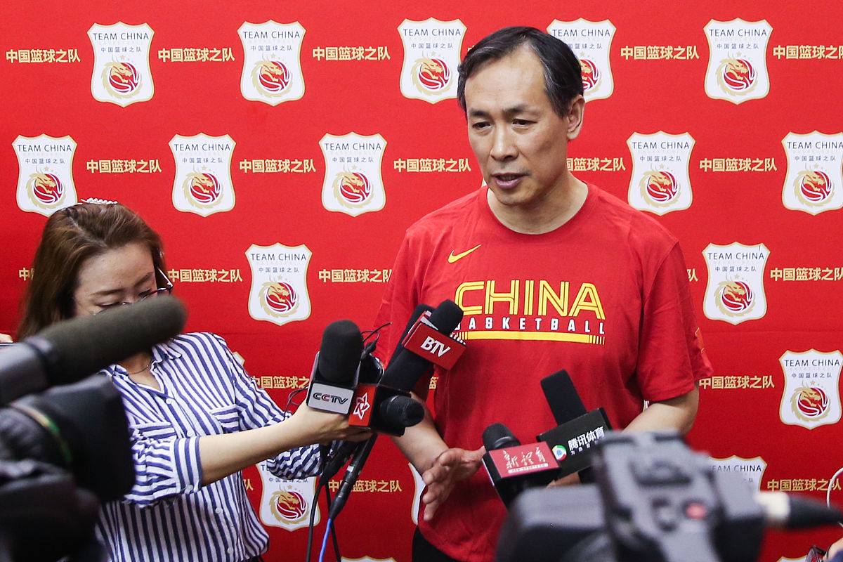 怪不得没水喝!许利民一个举动,中国女篮夺冠原因找到了