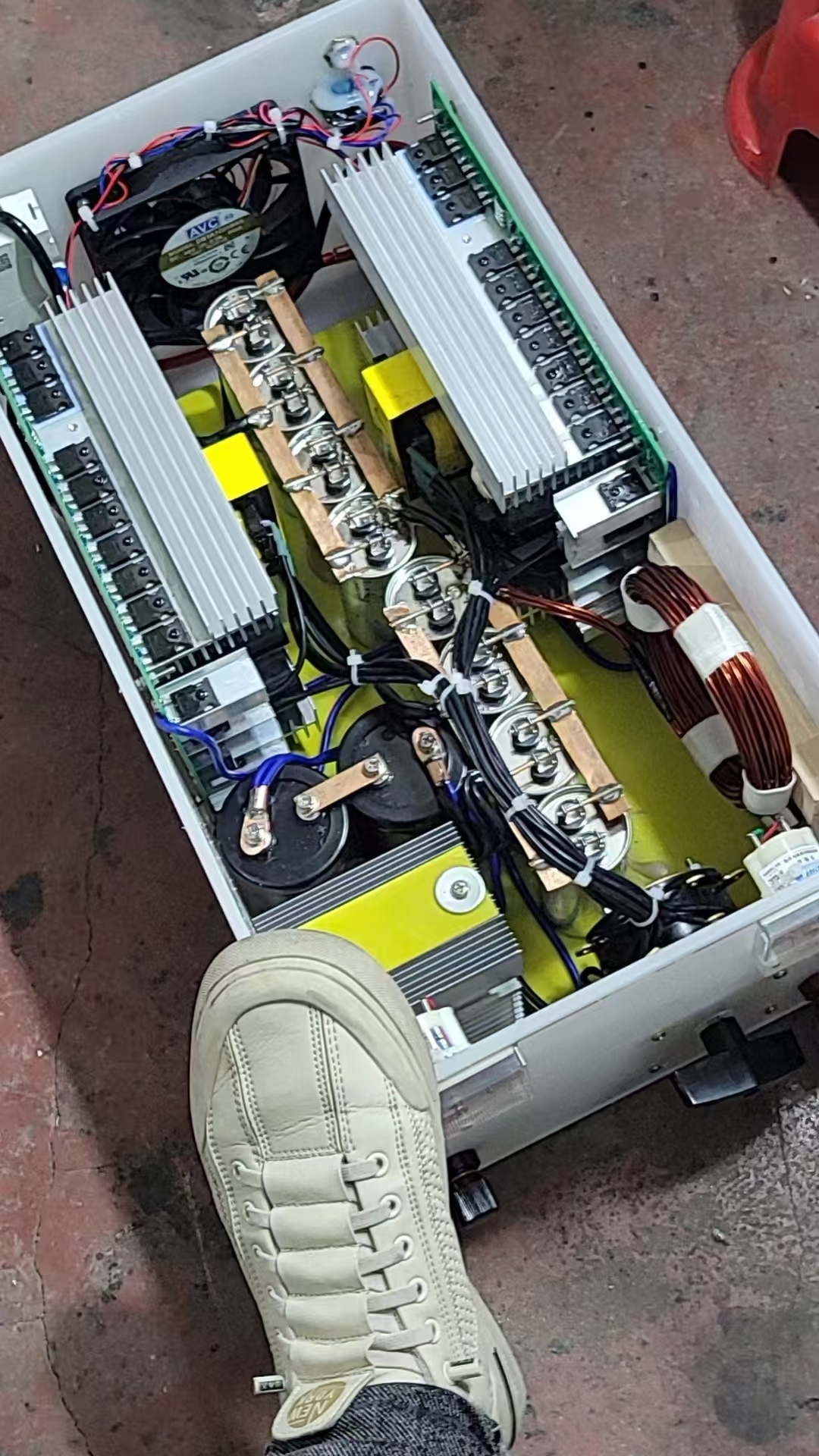 邱国现吸力王捕打鱼器视频演示大功率吸鱼器目前吸鱼最好的逆变器