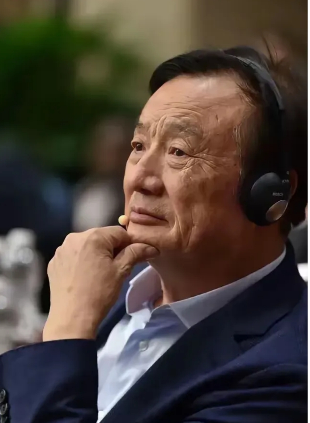 上下同心,方能筑牢抵御华为老总年轻一点的华为手机的老板华为总裁