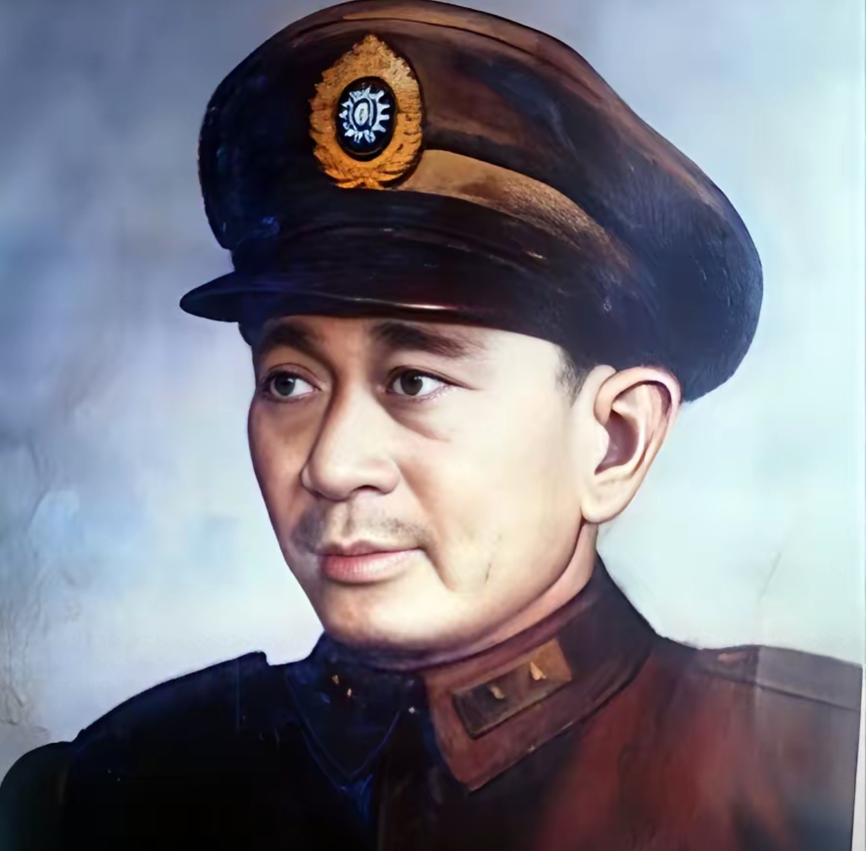 他是著名的"逃跑"将军,也是黄埔一期最长寿者活了103岁,还生下一个家