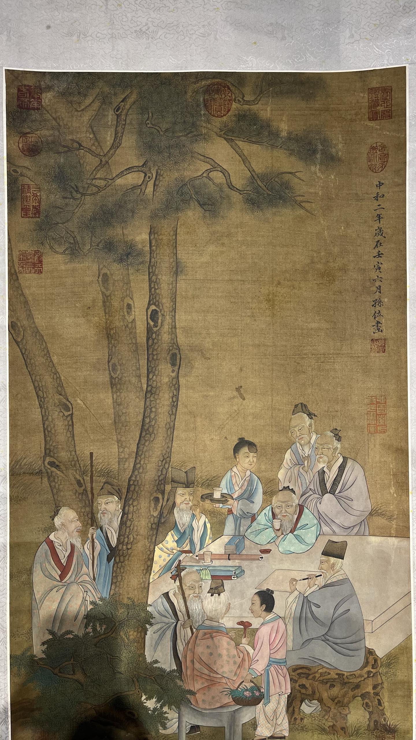 唐代画家孙位的《人物立轴》,画工精美,画心尺寸89x48,绢本设色#字画