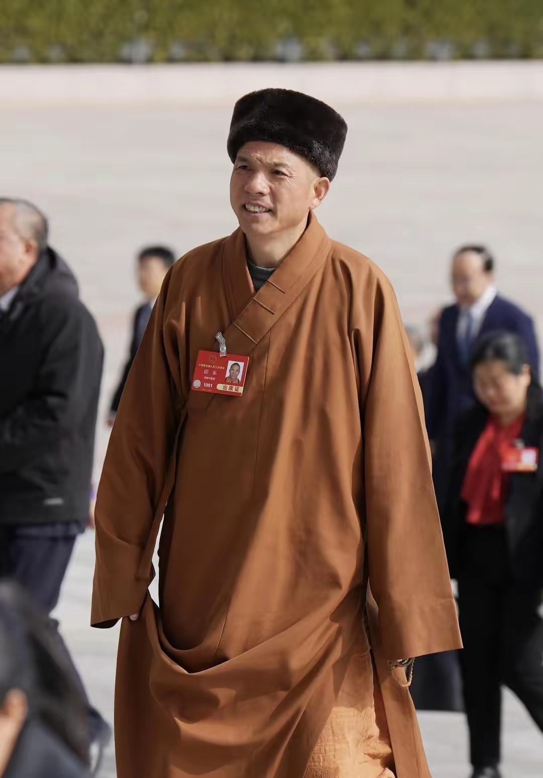 中国少林寺原住持释永信被查,新住持上任第二天,媒体实地探访发现