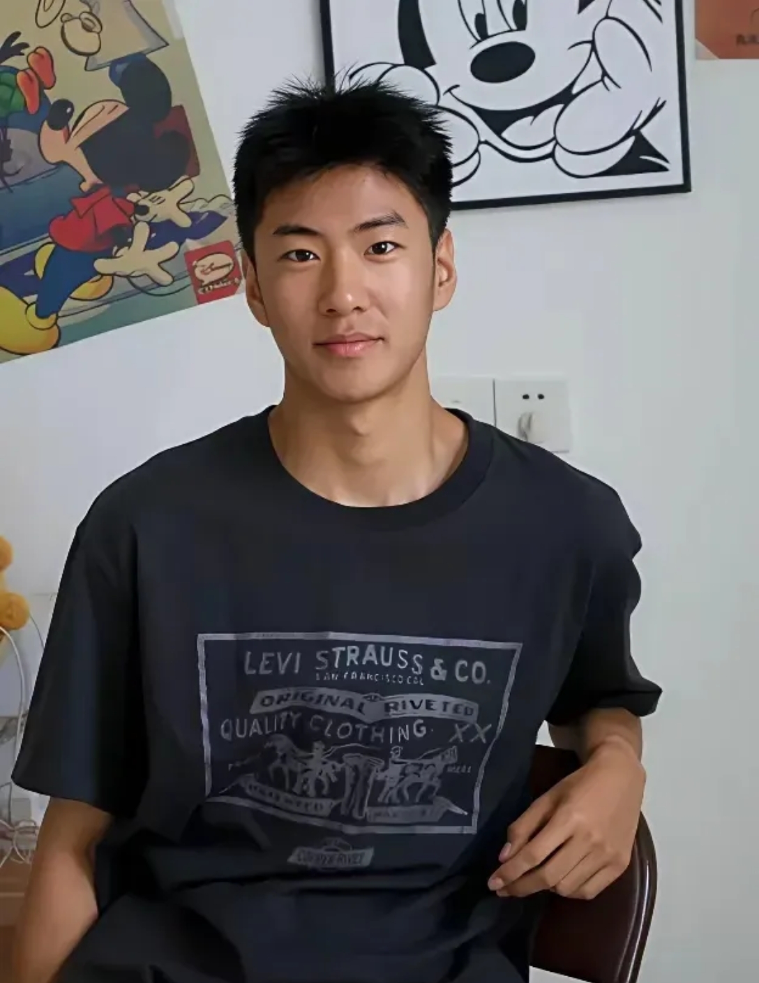 沈阳王女士儿子失业后回家"吃老本",她每月塞2000块零花,任凭亲戚