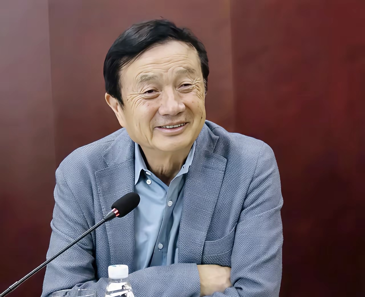 任正非近期接受采访,看了他的访谈后,感觉他全然不像是一位企业家或