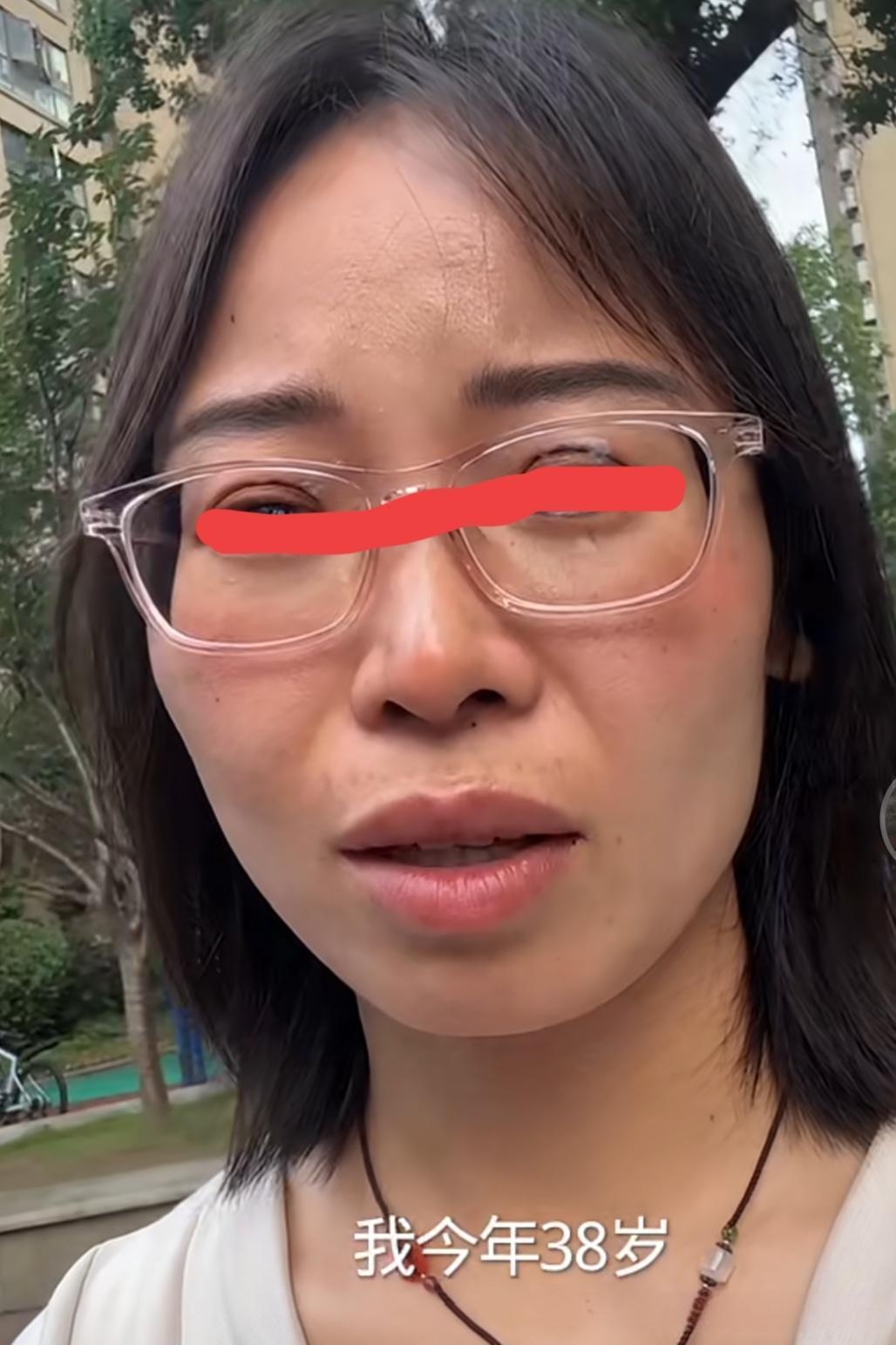 她儿子今年高考分数超过本科线53分,居然还是没被公办本科录取!