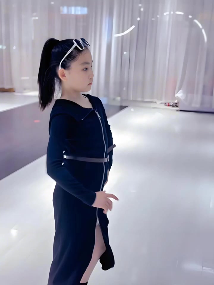 杨幂刘恺威女儿小糯米,11岁成长蜕变