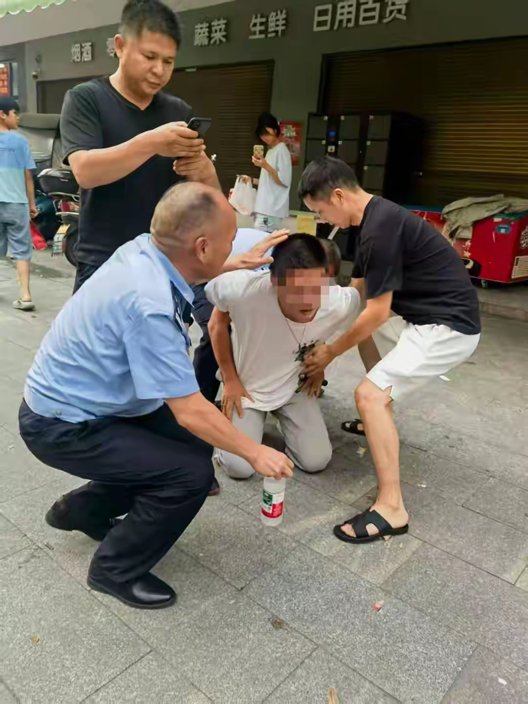 湖南耒阳出了桩持刀伤人案