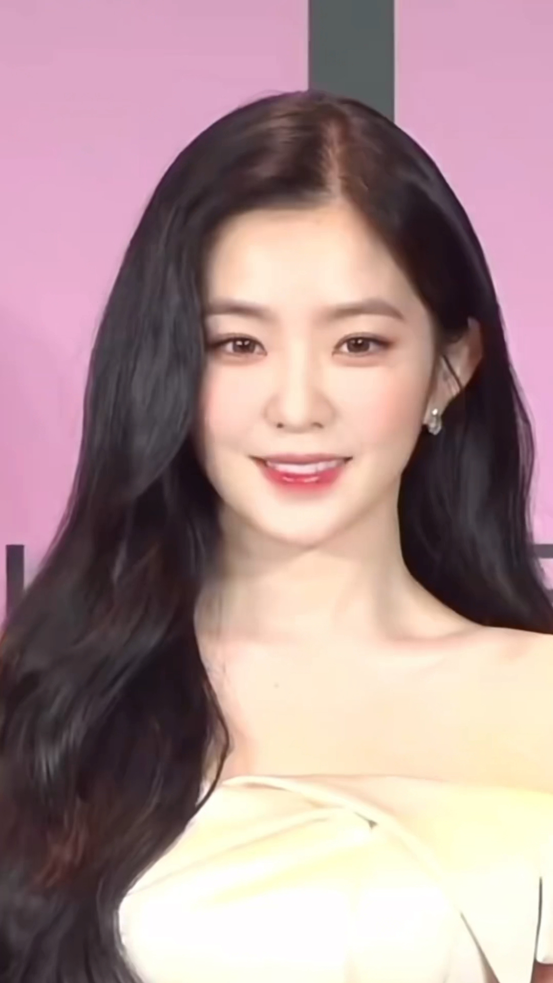 韩国女团裴珠泫出席活动