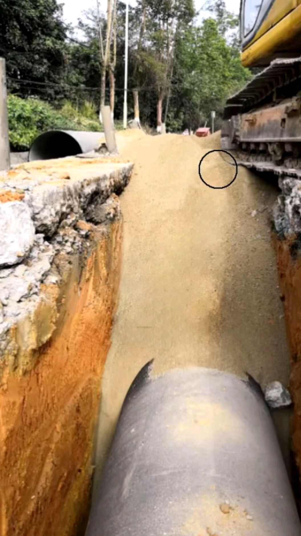 工程p图市政管网钢板桩支护回填沙