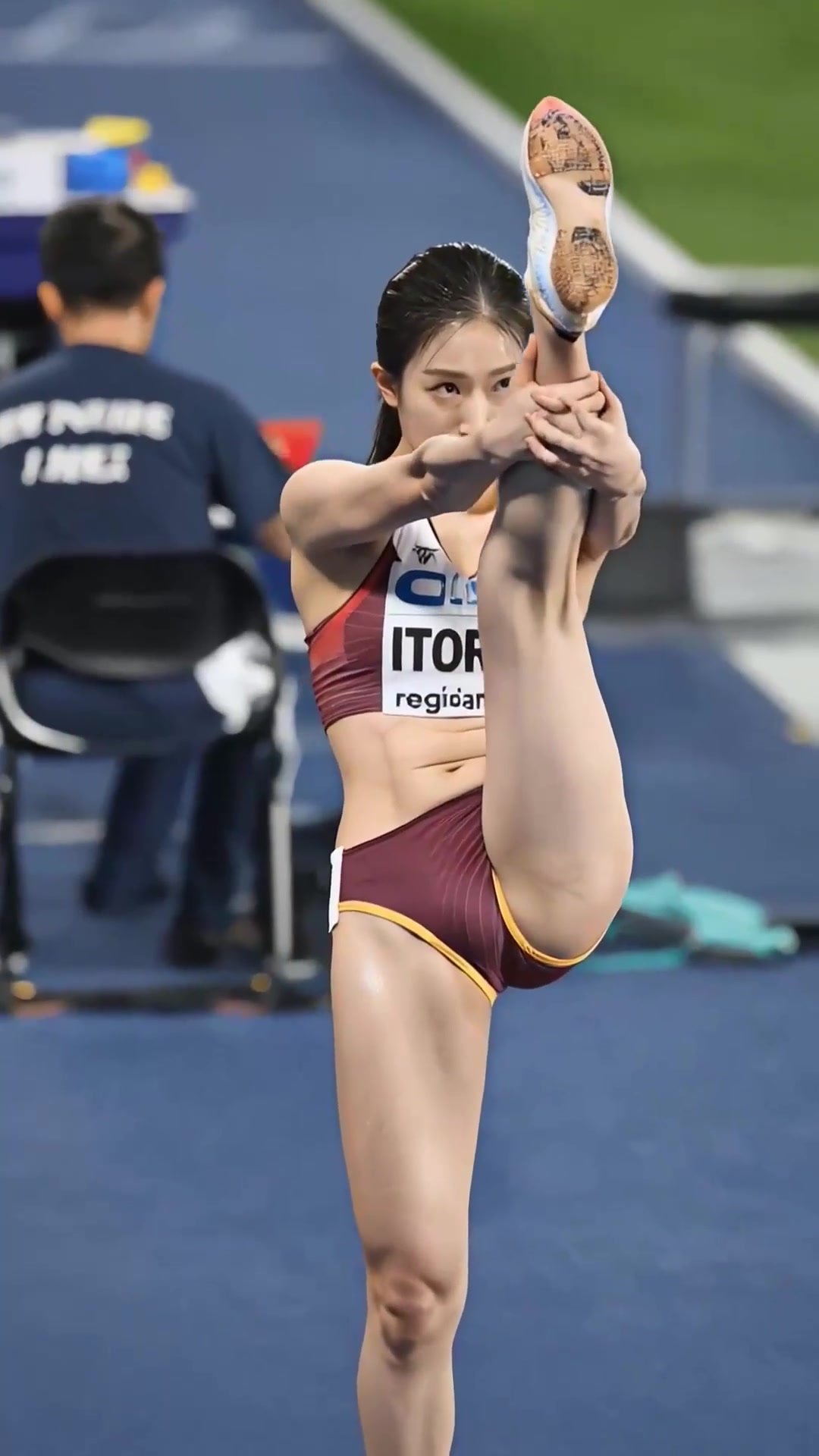 一个美女田径运动员出现!