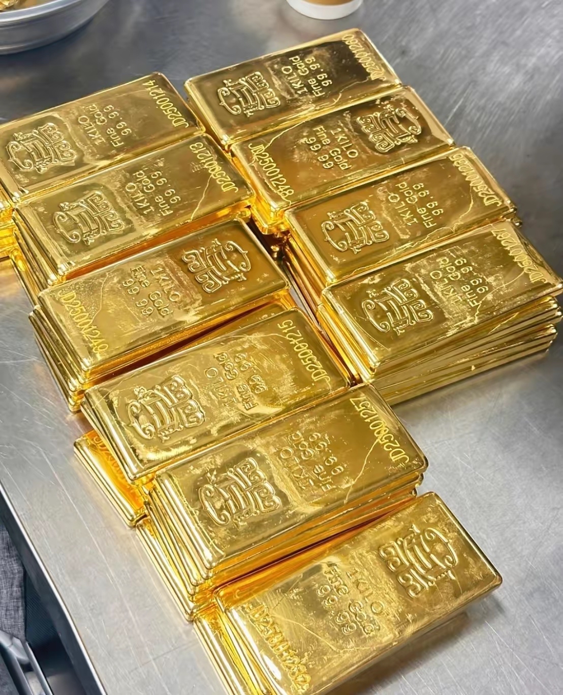舅舅干了七年黄金回收昨天特意叮嘱我说得特别恳
