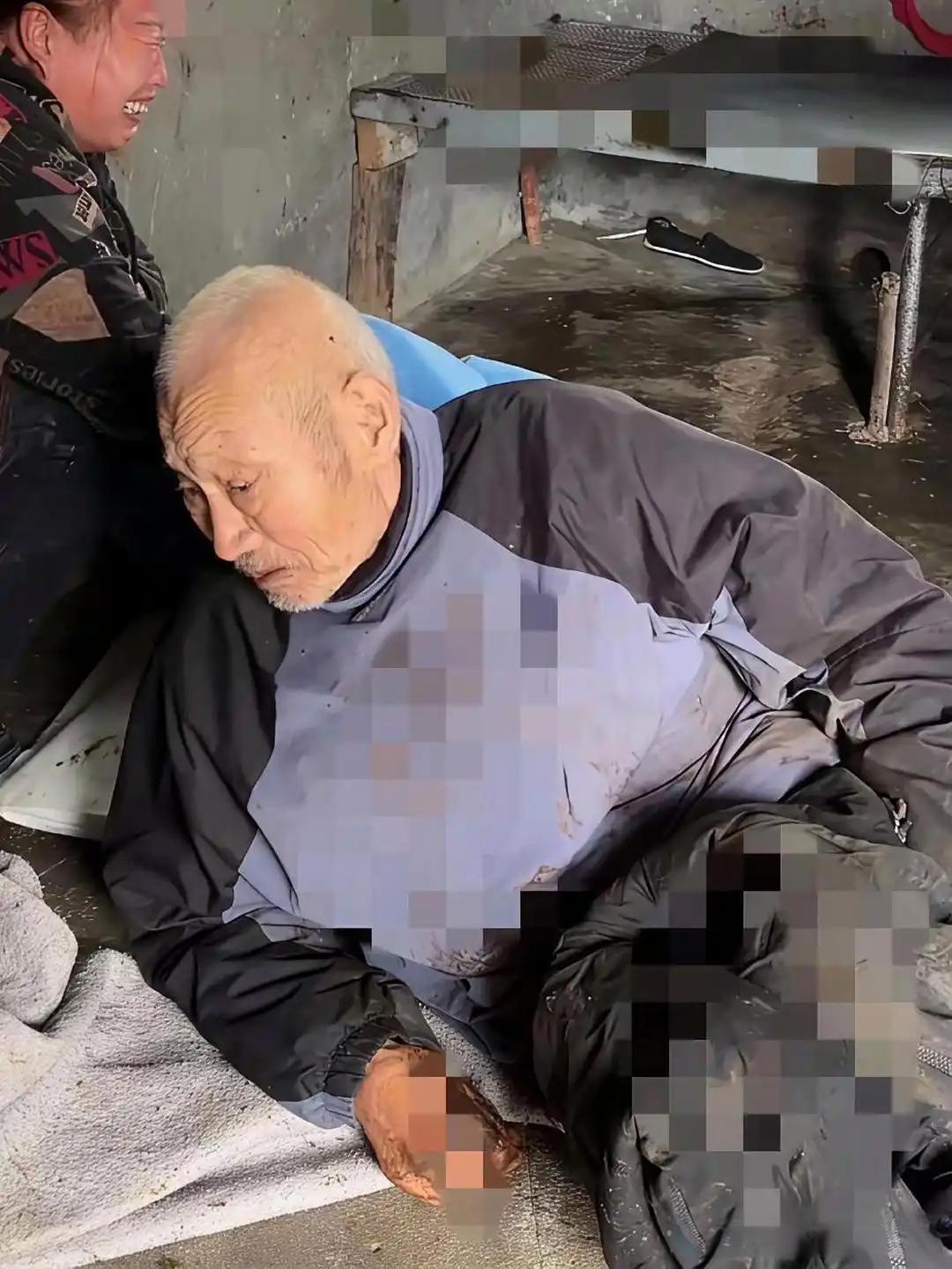 我太难了 这声声哭喊是她内心无助与心疼的宣泄
