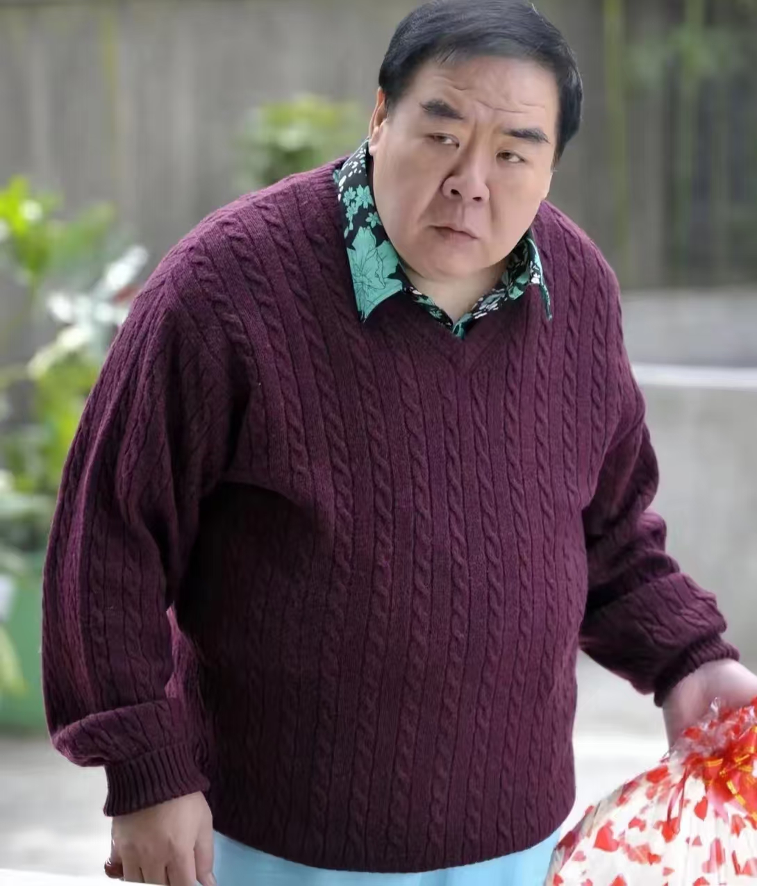 只是老了,不是亖了 肥猫也挺无奈的,74岁的人了