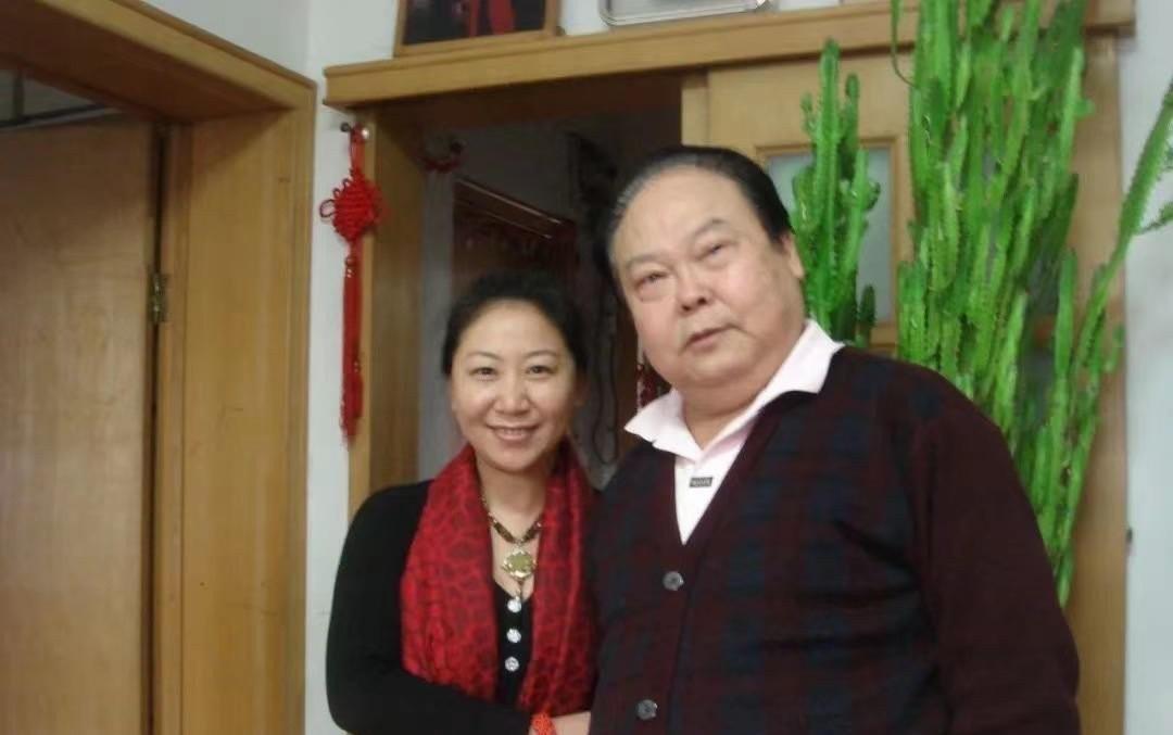 从小哑巴到郭兰英搭档,柳石明《有一个美丽的传说》唱遍菜市场校园