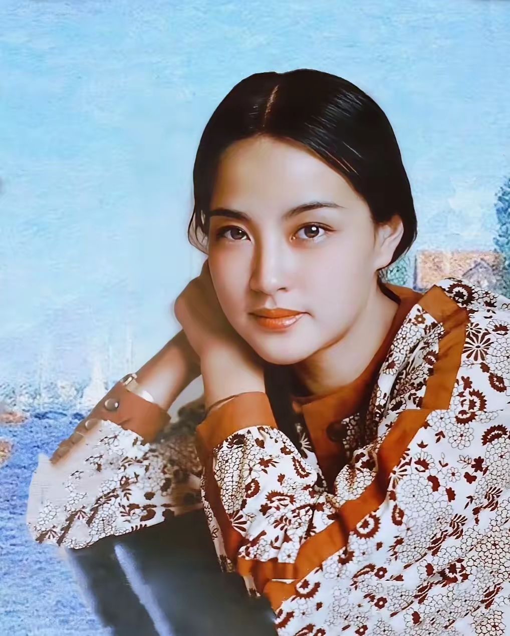 老照片:人到中年的刘晓庆,自然天成,出水芙蓉