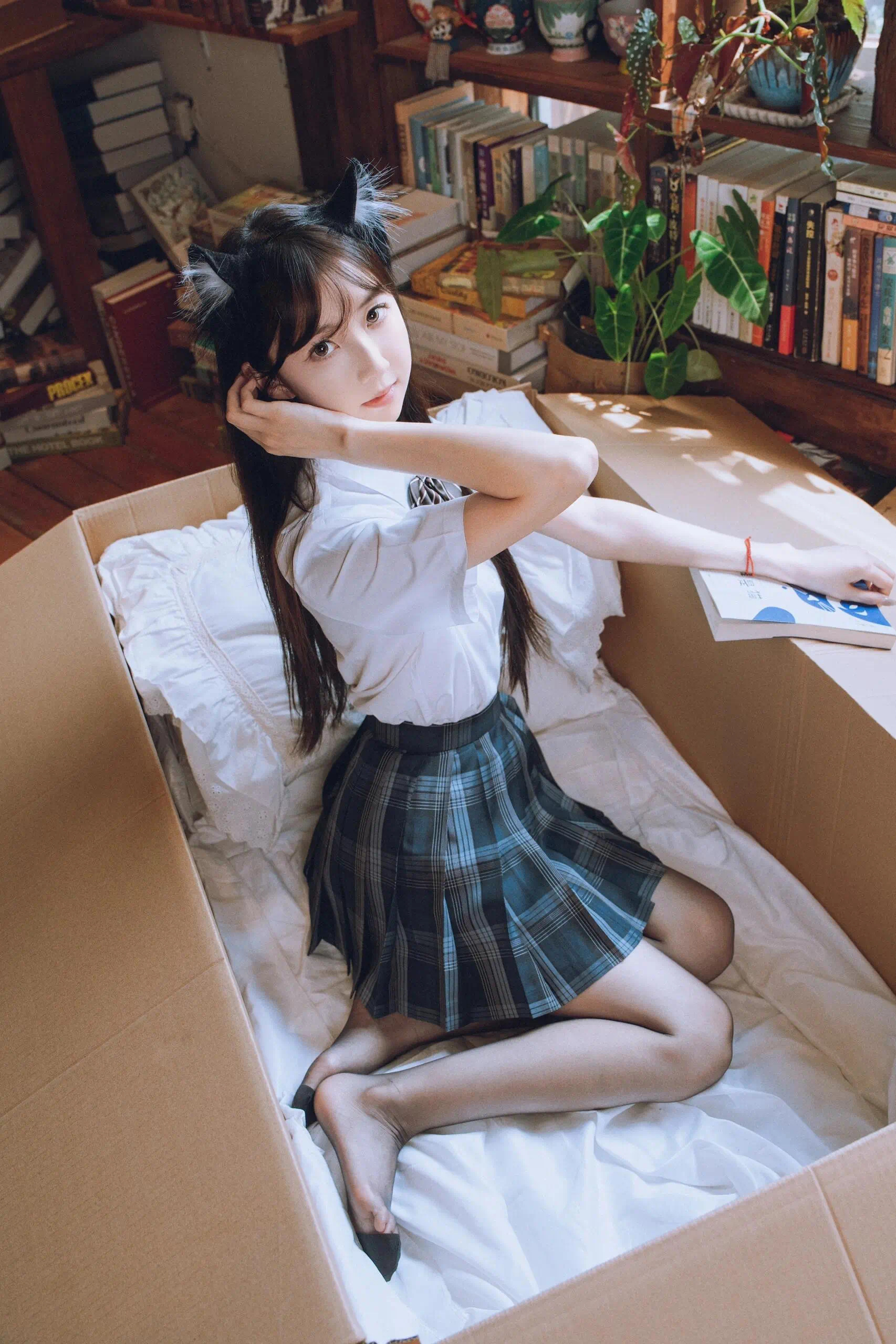 校花夹住棒棒糖出门h