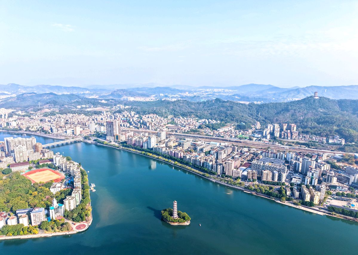 走进中国1500个县之临湘市