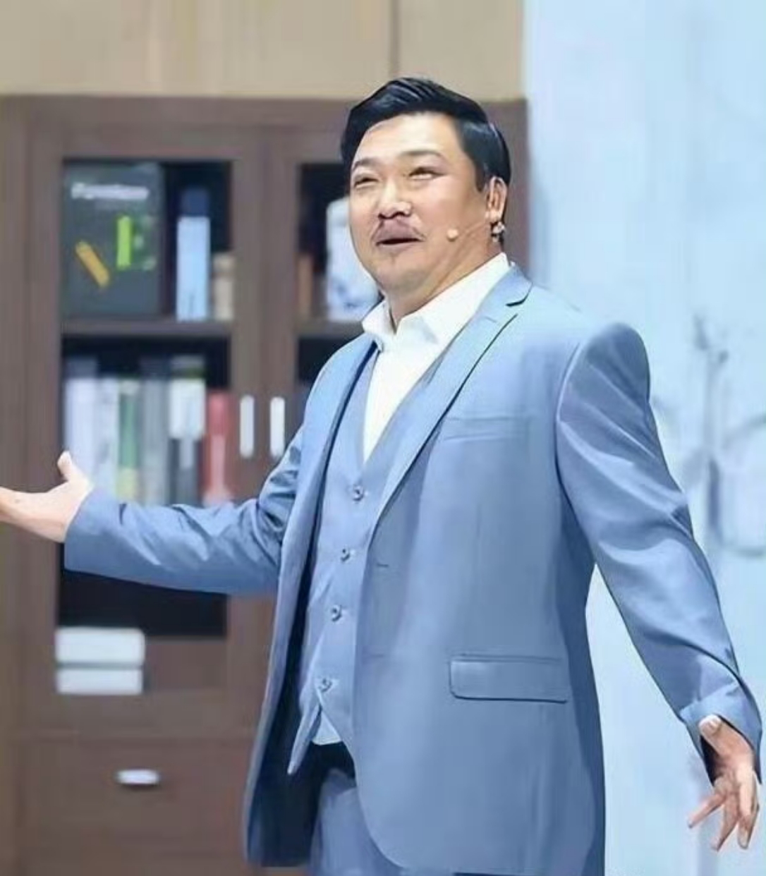 董冰最搞笑小品人员照片大全春晚小品男演员贾冰春晚贾冰小品贾守宽