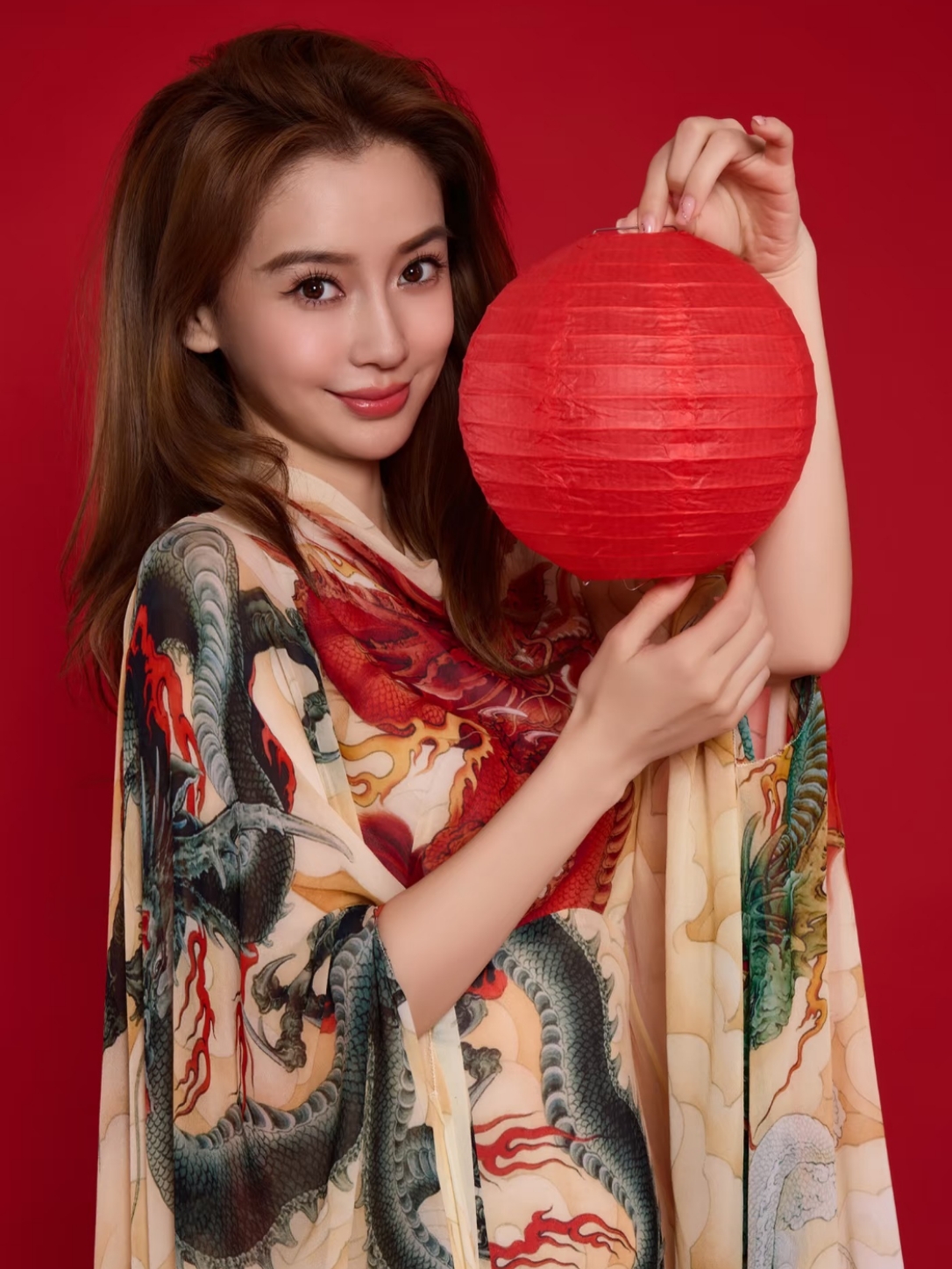 angelababy发了和儿子的合照儿子果然比老公要可靠多了