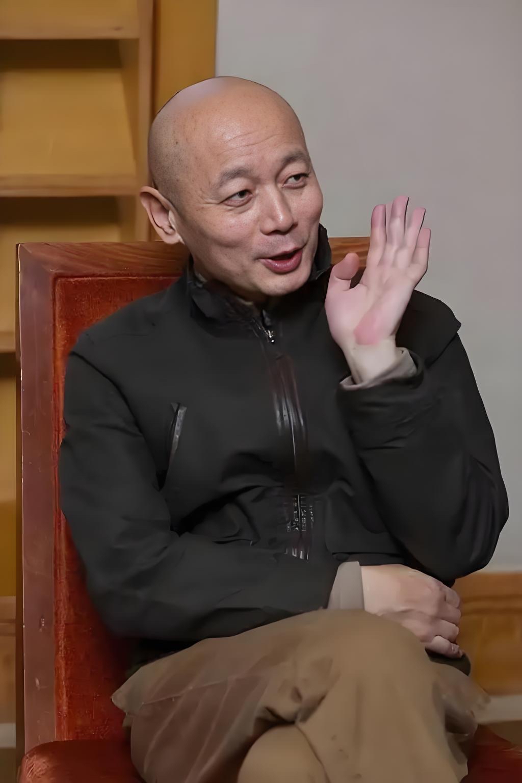 葛优,1957年4月19日出生于北京市,祖籍中国河北省衡水市,中国内地男