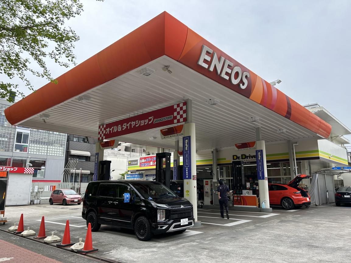 日本加油站的服务呀,简直是太变态了