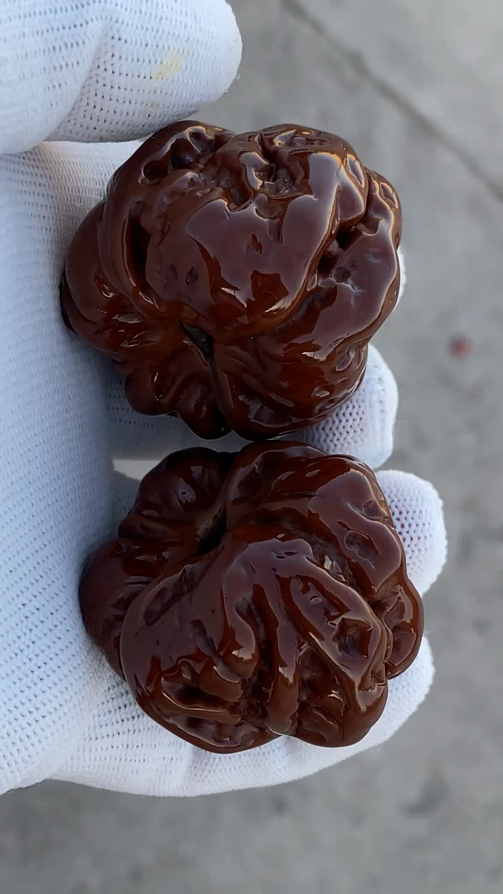 看看你们盘完的蛤蟆头核桃