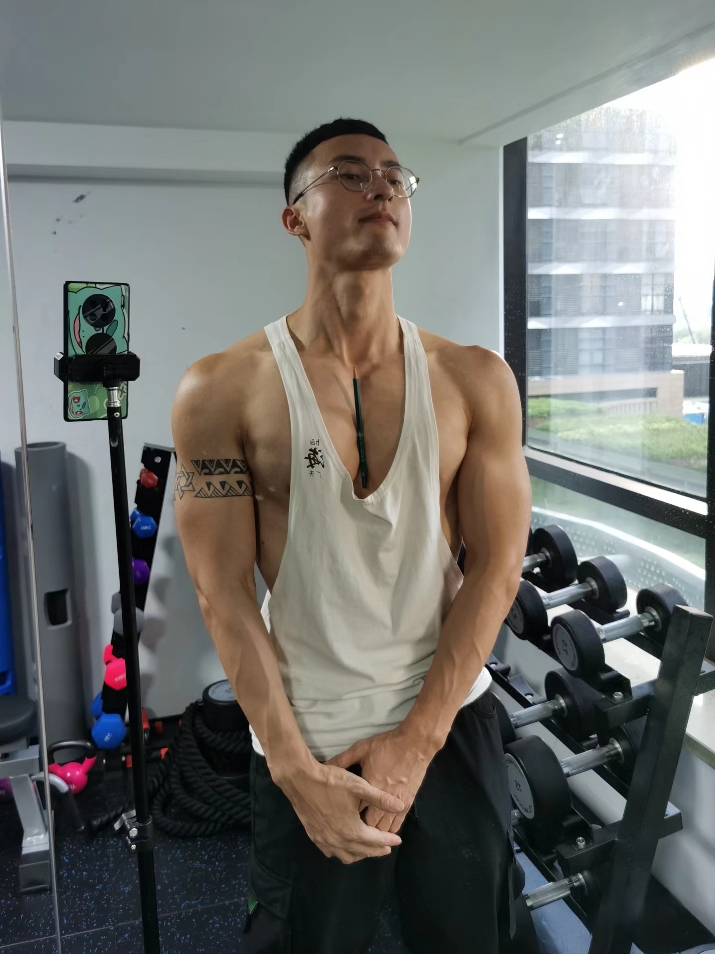 成功挑战胸肌夹铅笔,你也来试试#健身