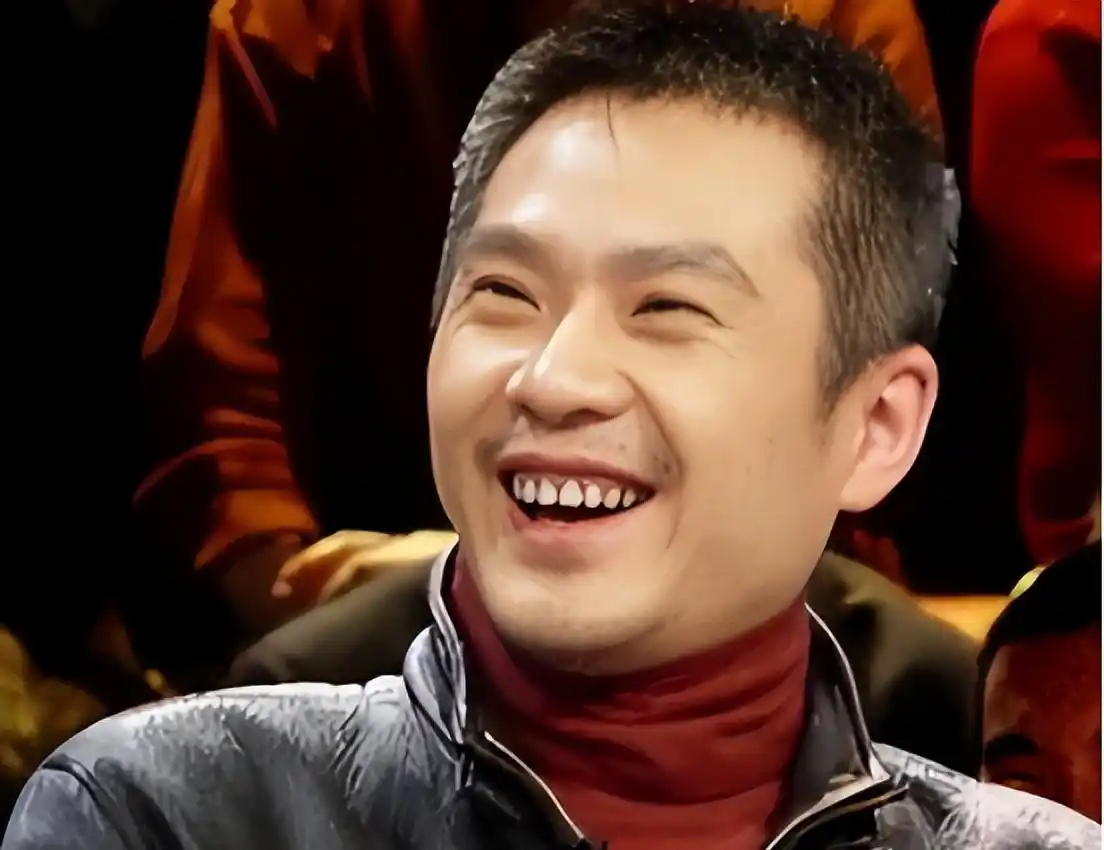 在帅哥美女扎堆,绯闻到处飞的娱乐圈,偏偏有个特别的人